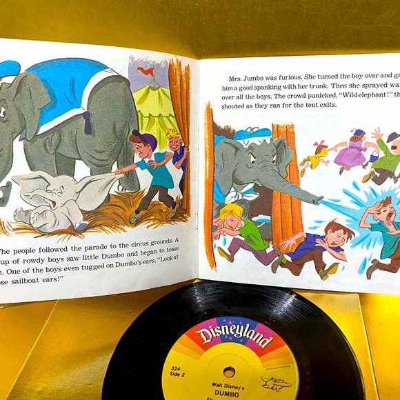 WALT DISNEY’S STORY OF DUMBO 1979 DISNEYLAND VINYL RECORD & 24p READ ALONG BOOK - Picture 5 of 16
